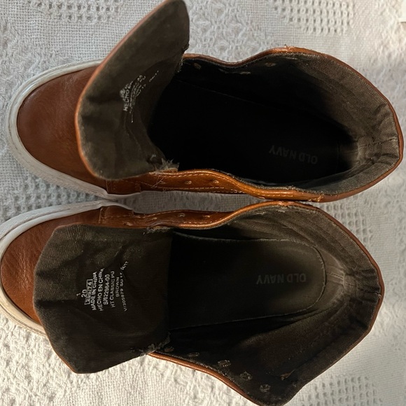 Girls Old Navy Hightops - Picture 5 of 6